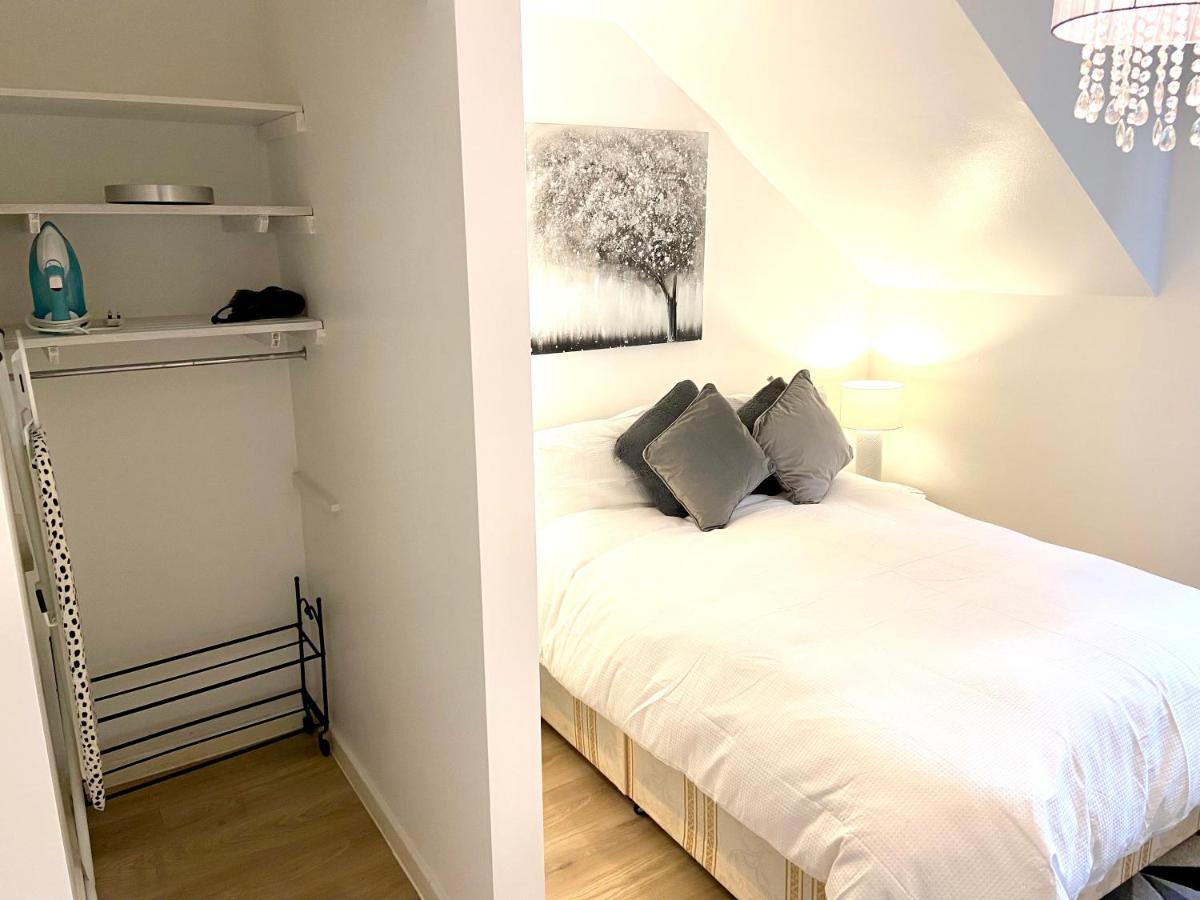 London Studio Self Contained, Newly Furbished Екстериор снимка