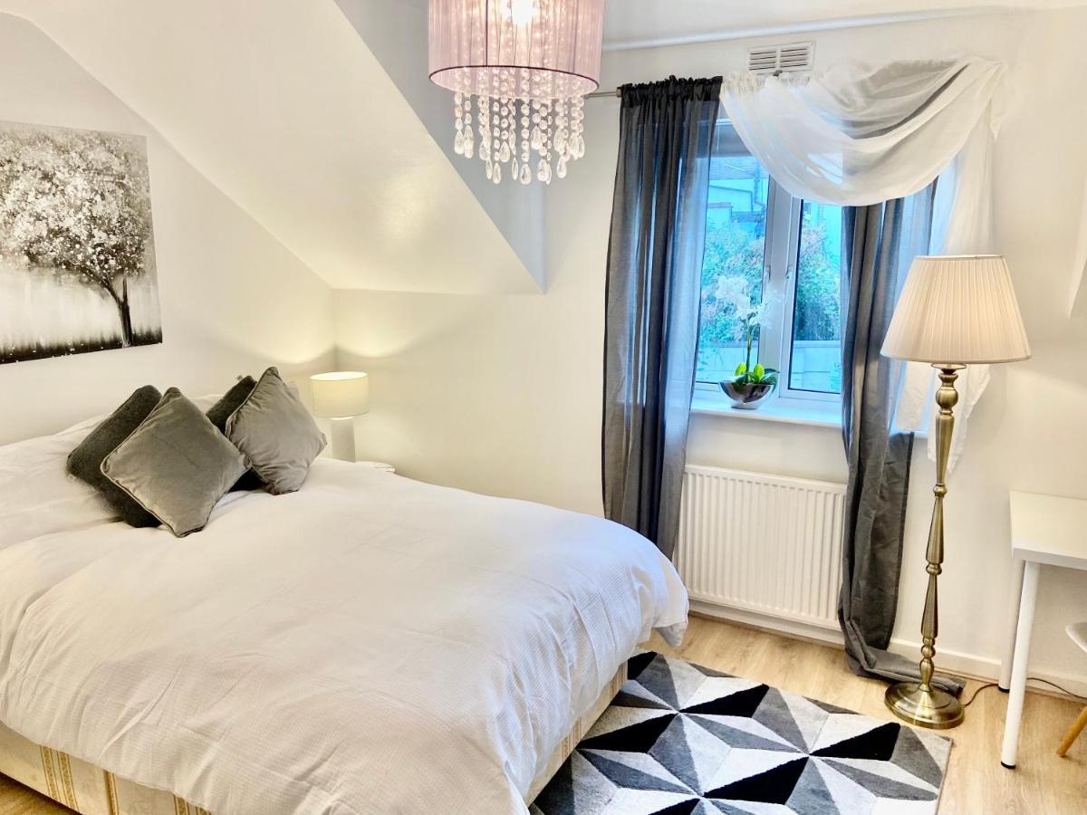 London Studio Self Contained, Newly Furbished Екстериор снимка