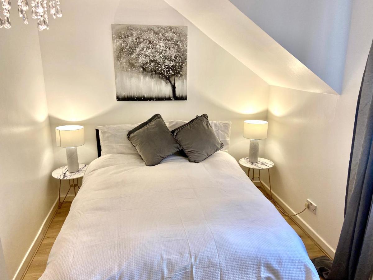 London Studio Self Contained, Newly Furbished Екстериор снимка
